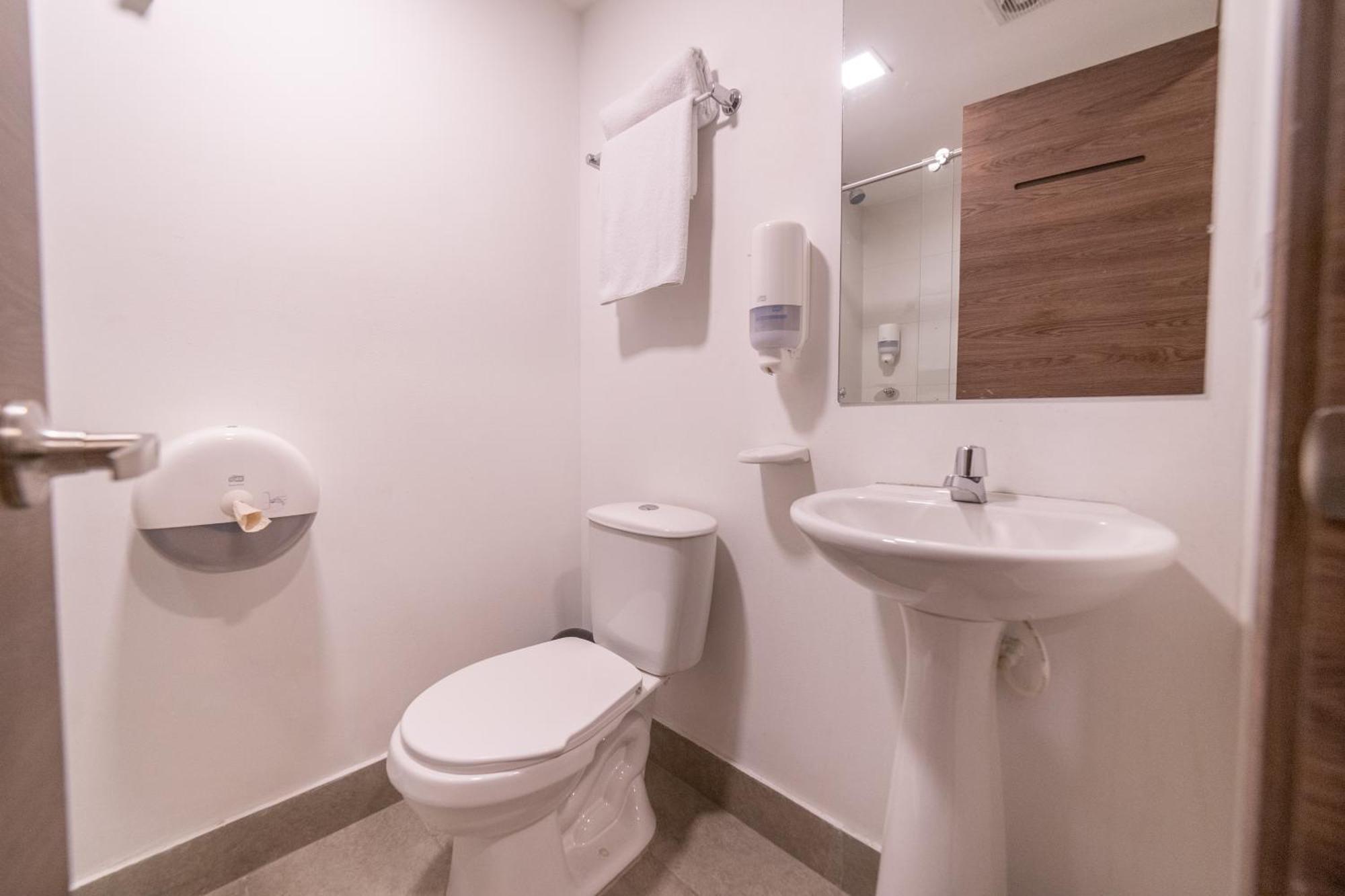 Bon 17 Hotel By Shg Μπογκοτά Εξωτερικό φωτογραφία